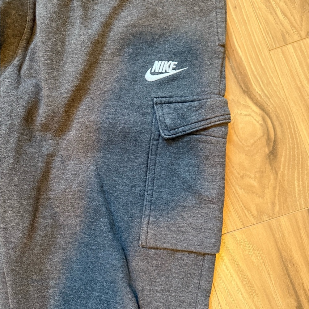 Nike Men’s Gray Cargo Joggers - Picture 2 of 4